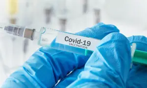 Jakie leki na COVID-19 są skuteczne i bezpieczne? Sprawdź aktualne metody leczenia