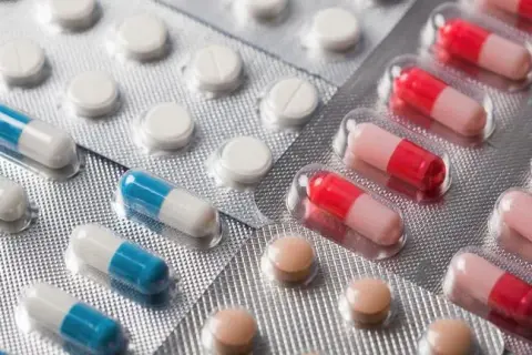 Leki przeciwhistaminowe na co pomagają? Zastosowanie, rodzaje i skutki uboczne