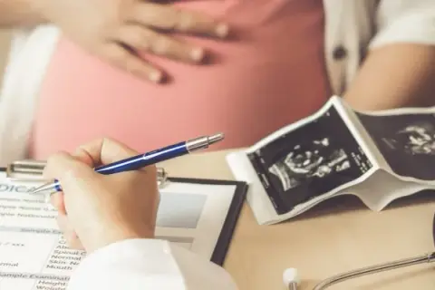 Jak psychicznie przygotować się do porodu i pokonać lęki przed nim