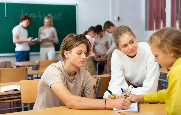 Jak skutecznie pomóc dziecku z depresją w szkole – praktyczne porady dla rodziców i nauczycieli