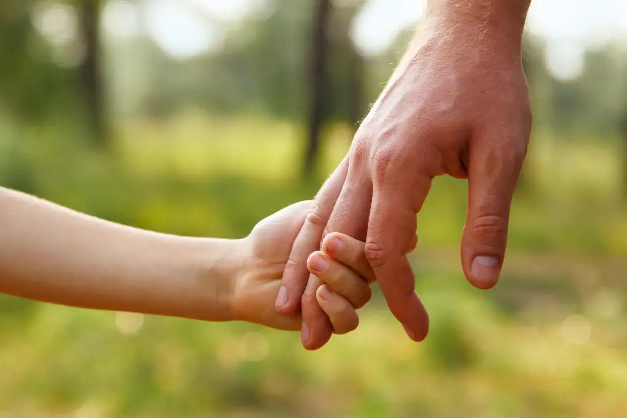 Zdjęcie Lęk separacyjny objawy: Jak rozpoznać niepokojące sygnały u dzieci