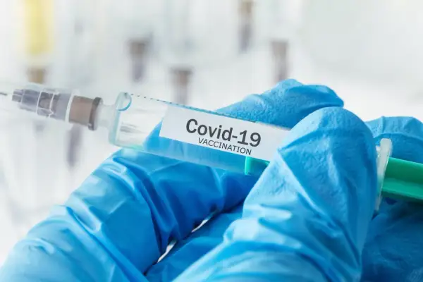 Jakie leki na COVID-19 są skuteczne i bezpieczne? Sprawdź aktualne metody leczenia